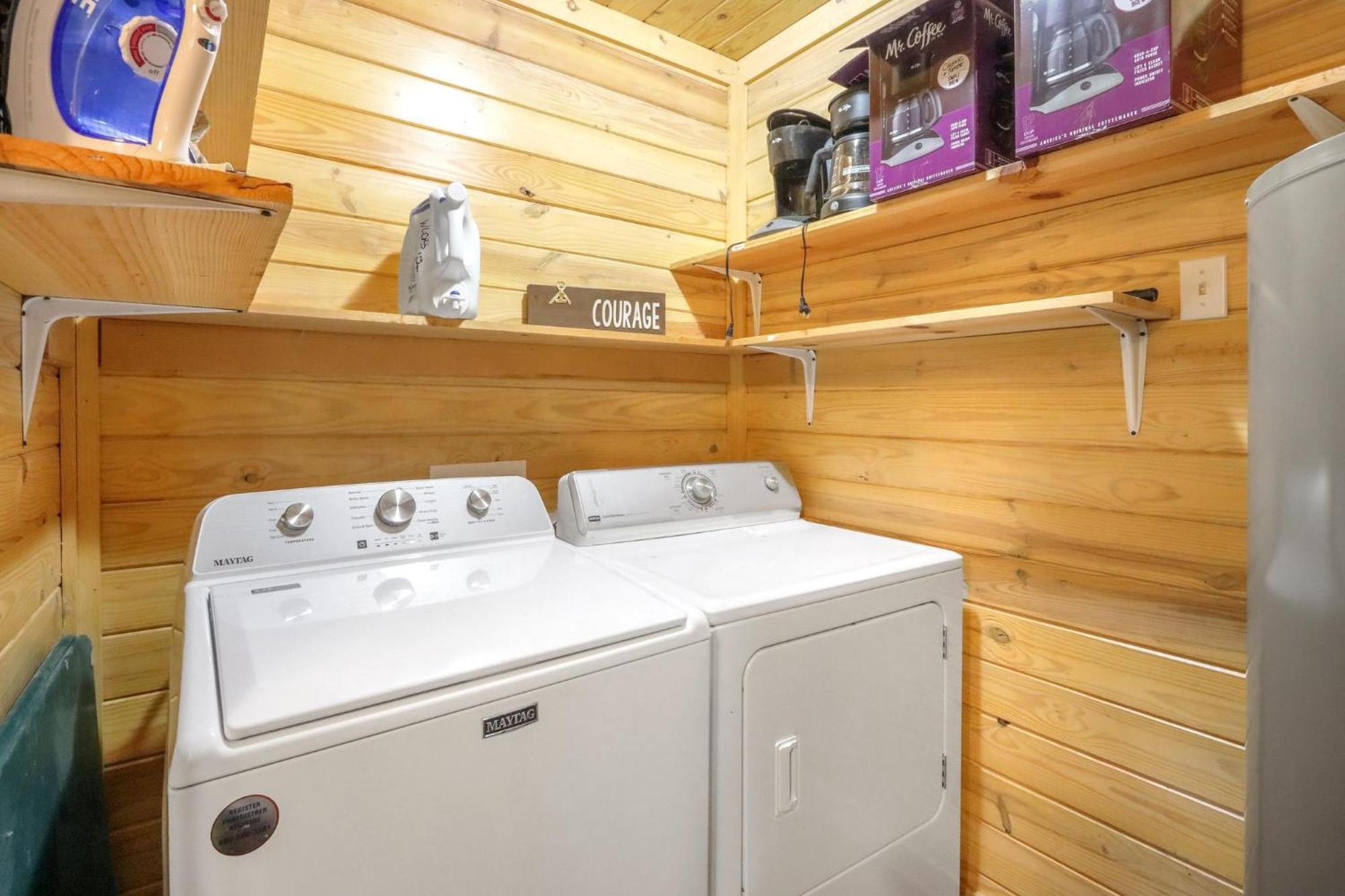 Wimberley Log Cabins Resort And Suites- The Oak Lodge Εξωτερικό φωτογραφία